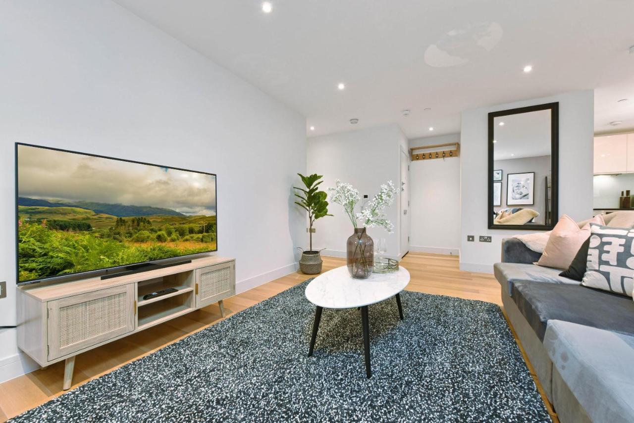 Elegant Close To Castle Windsor