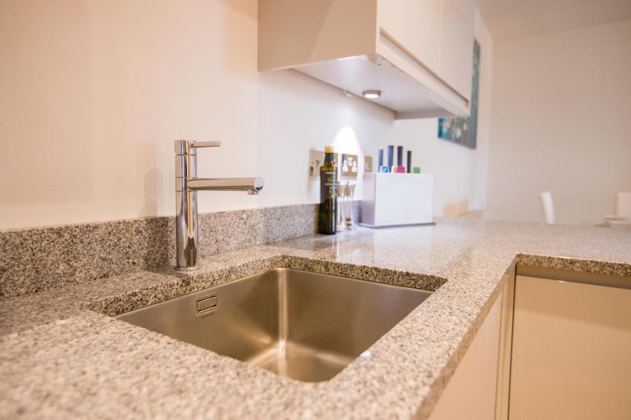 Urban Living's ~ King Edward Luxury In The Heart Of Apartment *