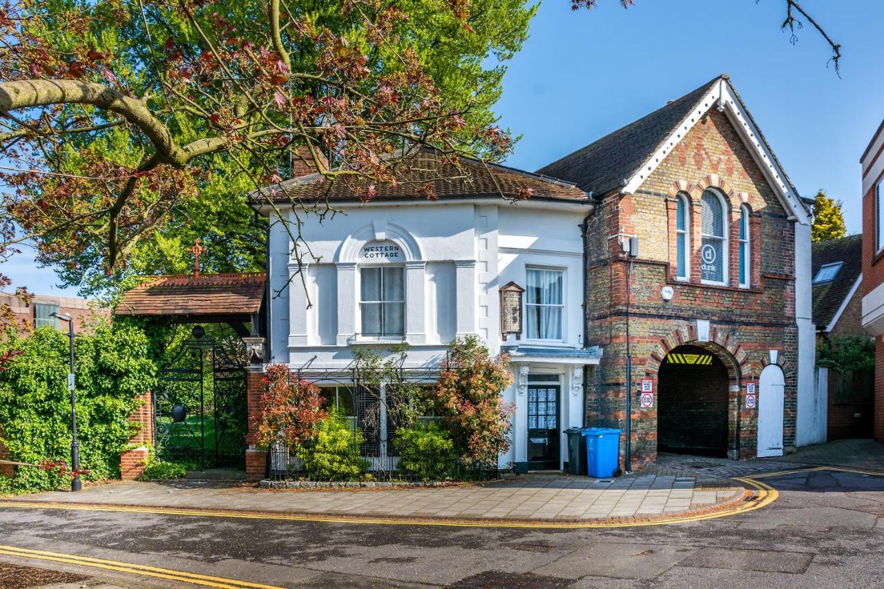 Castle Properties: The Duchess, 3 Bed Family * Windsor