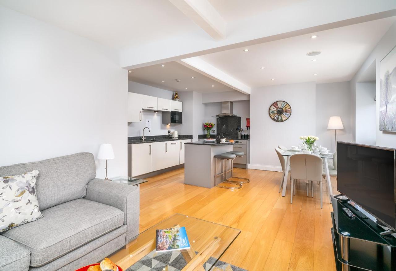 Castle Properties:eton-the College