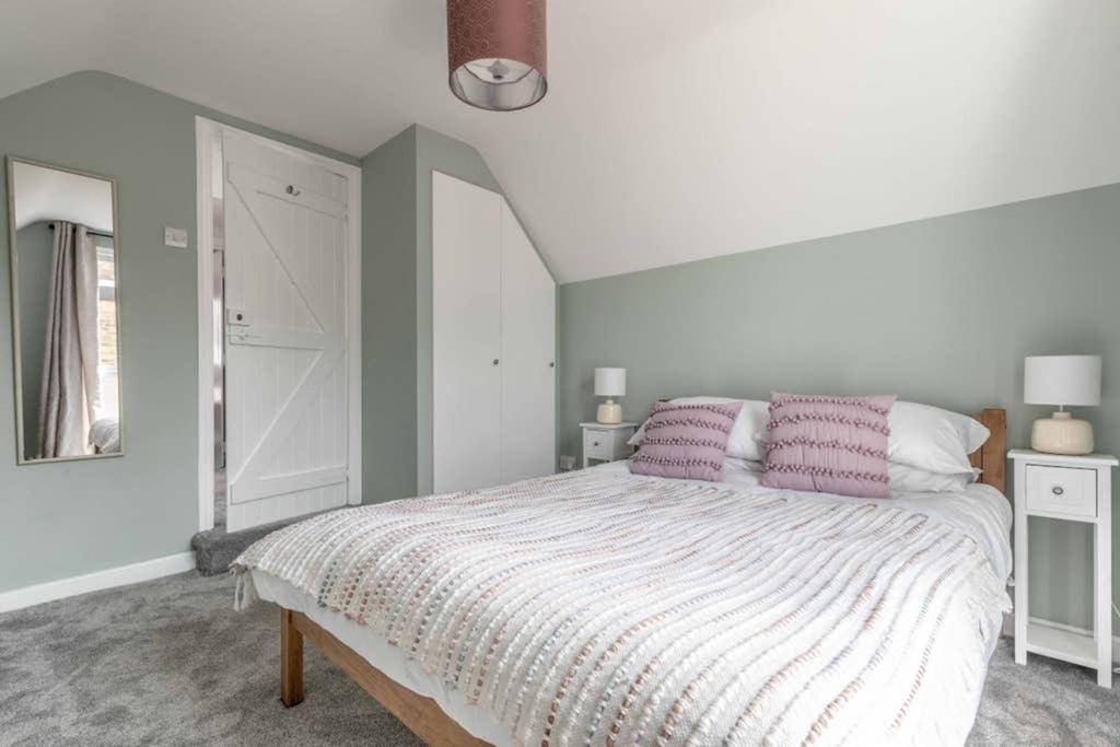 Charming In - Walk To Castle &shops! Holiday home Windsor