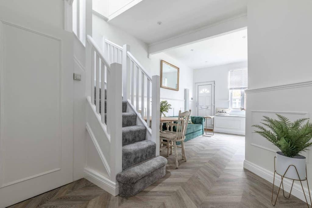 Charming In - Walk To Castle &shops!
