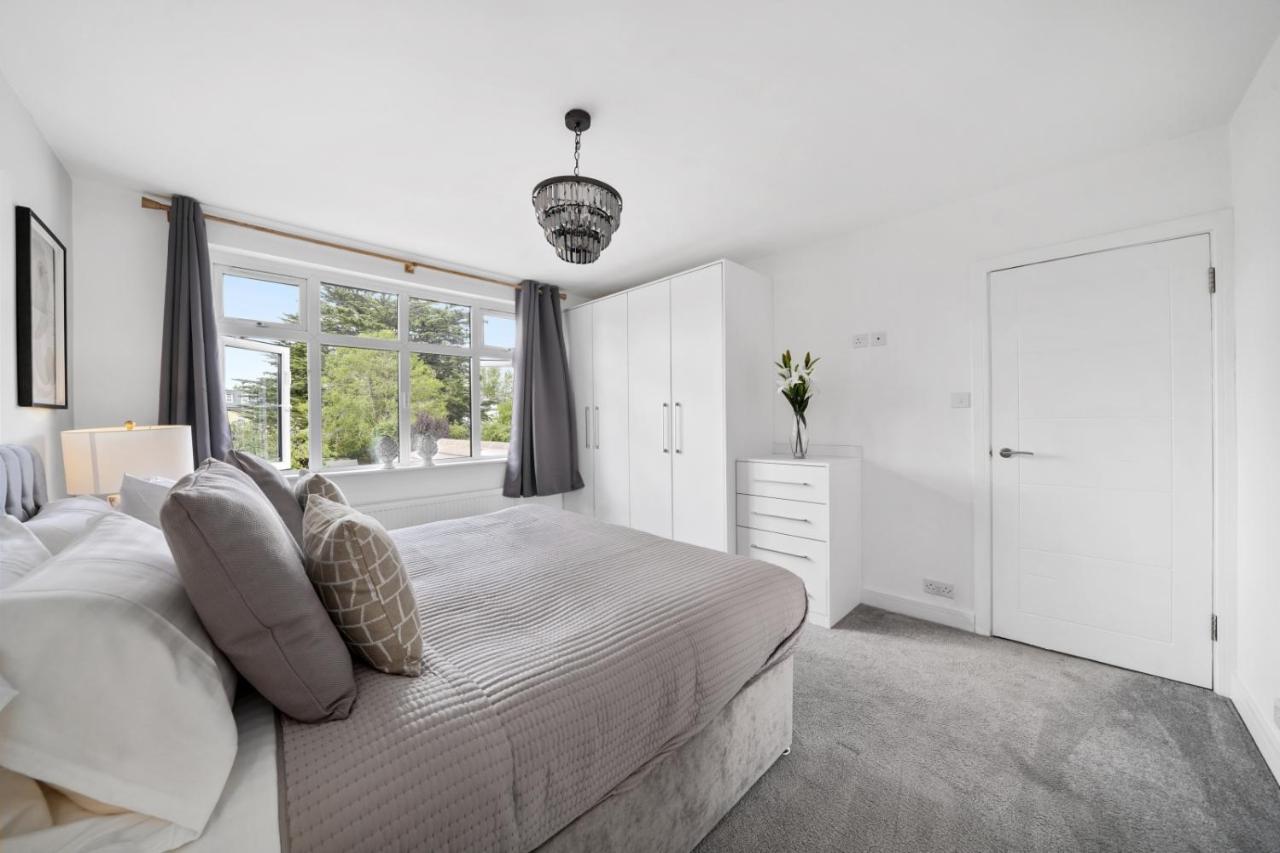 Clarence House-windsor-parking-5 Bed Windsor