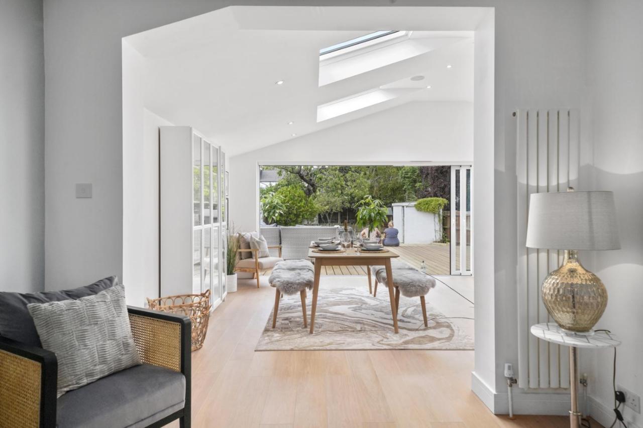 Clarence House-windsor-parking-5 Bed Windsor