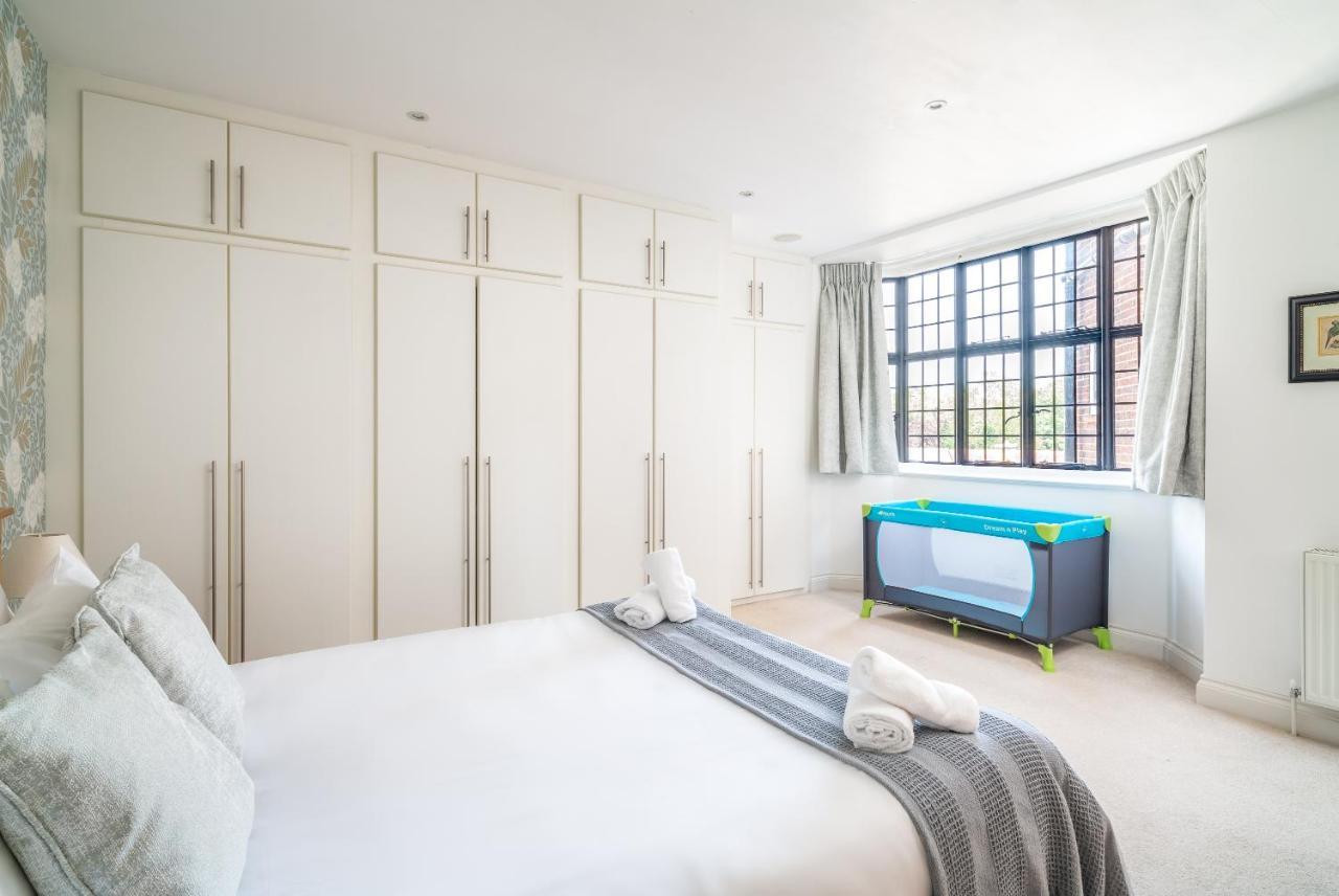 Castle Properties:eton-the College Apartment *