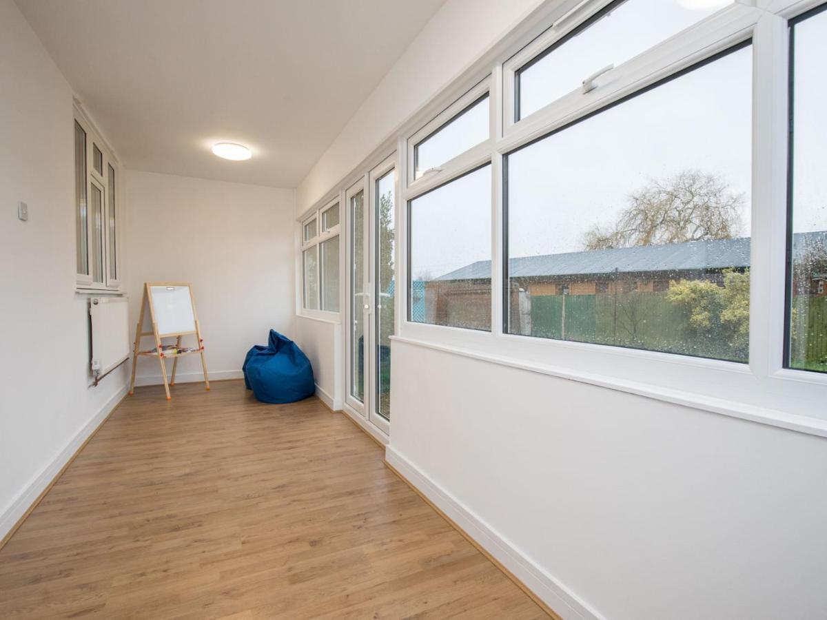 Pass The Keys Fabulous 6 Sleeper Great Location Holiday home