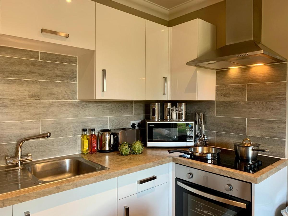 Lord Raglan House 2br With Parking Apartment *
