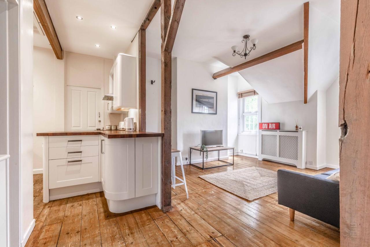 Apartment Hiddem Gem! Character Home, Walk 2 All Sights Windsor