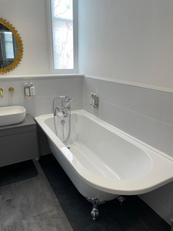 Hotel The Royal Adelaide Windsor