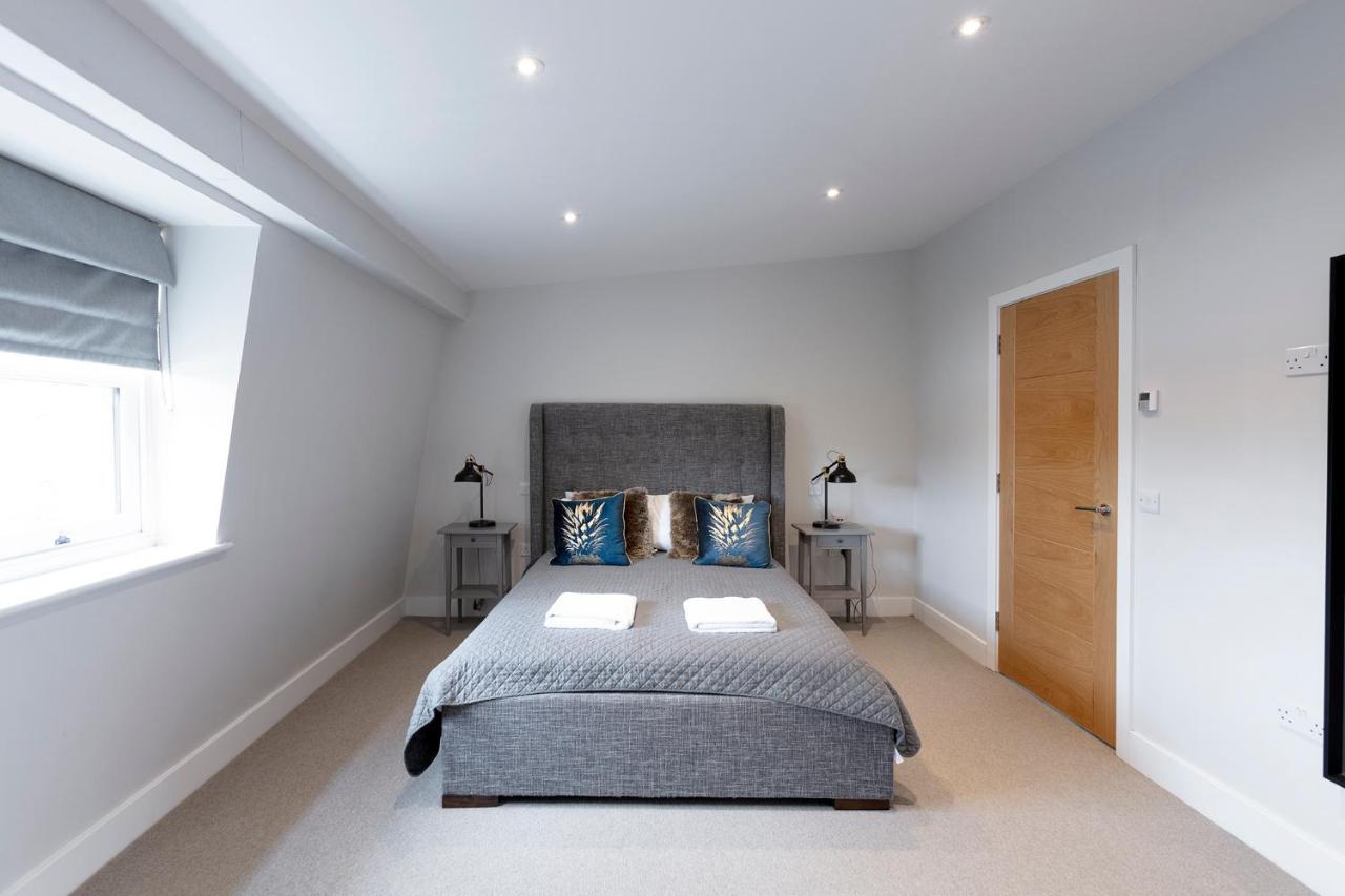 Immaculate Town House With Parking Holiday home Windsor