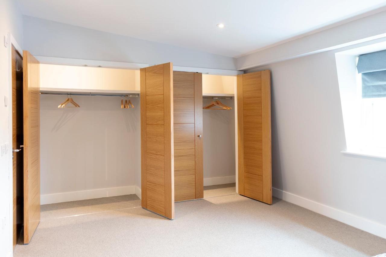 Holiday home Immaculate Town House With Parking Windsor