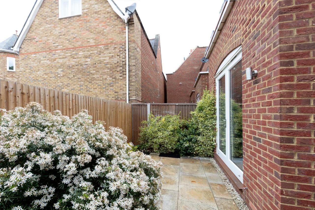 Holiday home Immaculate Town House With Parking