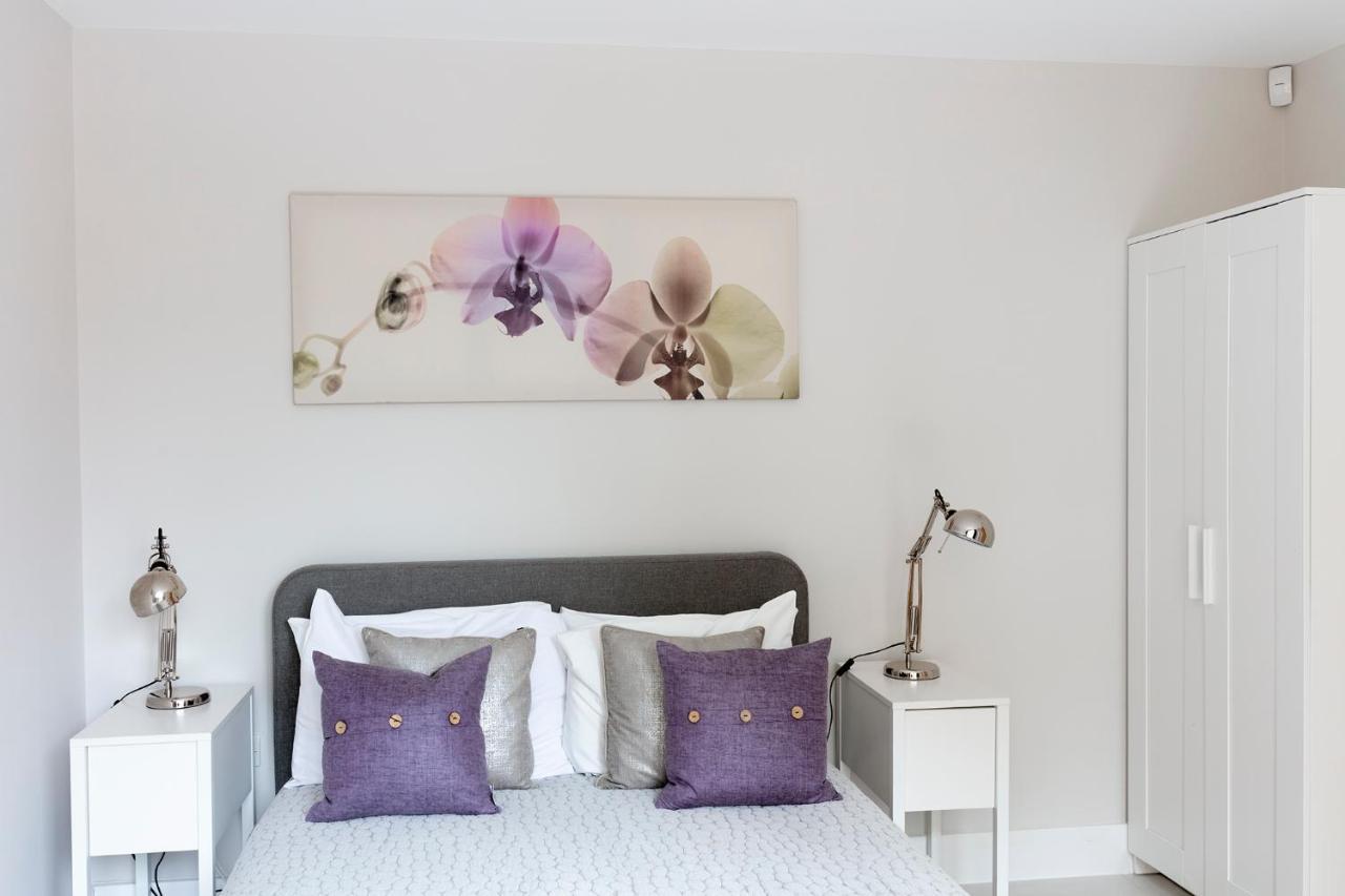 Holiday home Immaculate Town House With Parking *