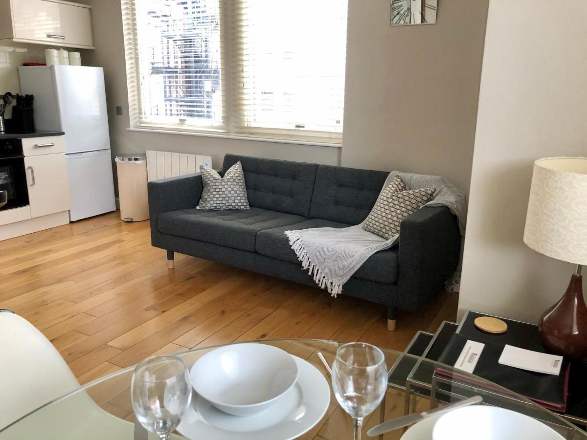 The Courtyard 2 Bedroom Apartments In Central Windsor With Parking Apartment *