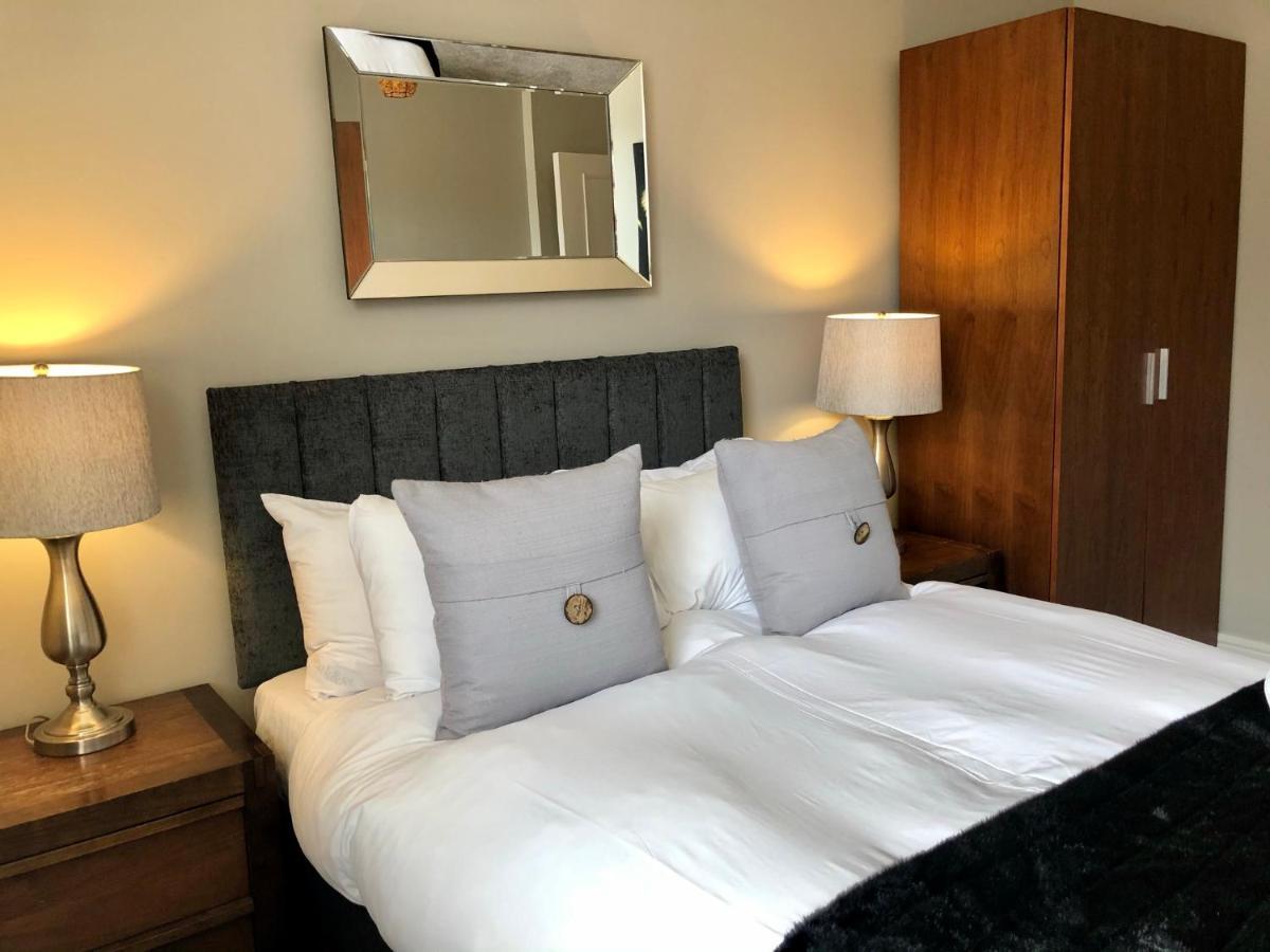 Apartment The Courtyard 2 Bedroom Apartments In Central Windsor With Parking Windsor