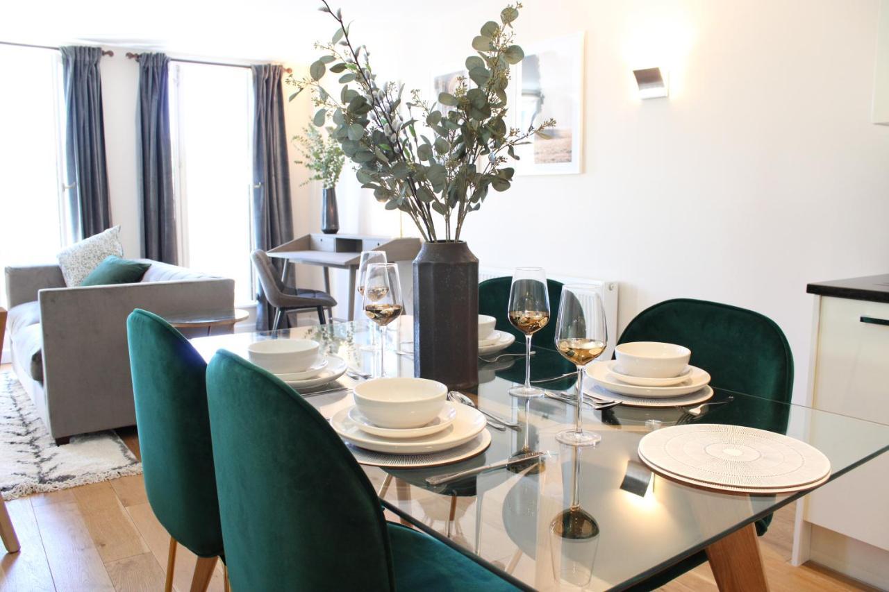 The Mulberry- Cliffordco Serviced Windsor, 1 Bedroom With Balcony And Free Parking Windsor