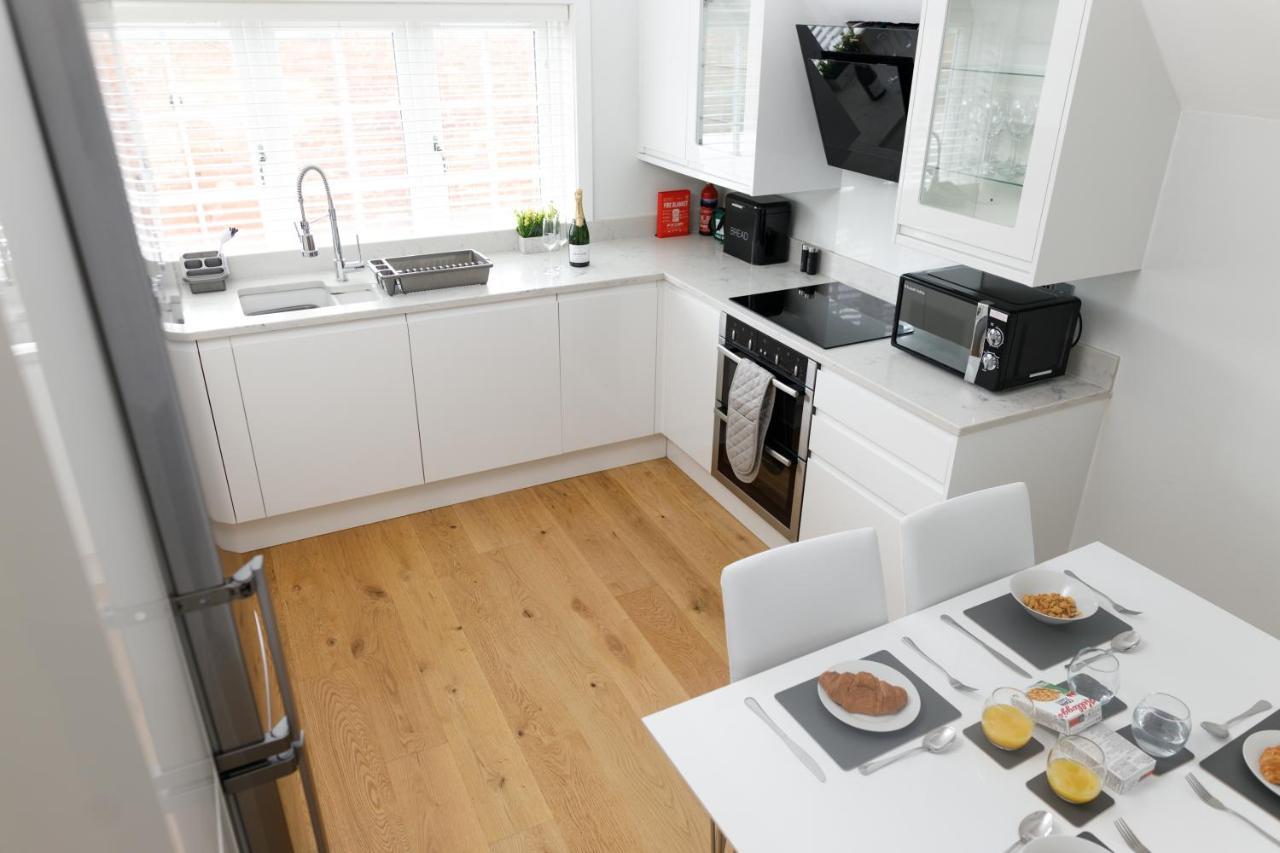 Apartment Modern 4br In Windsor, Near Marina And Thames
