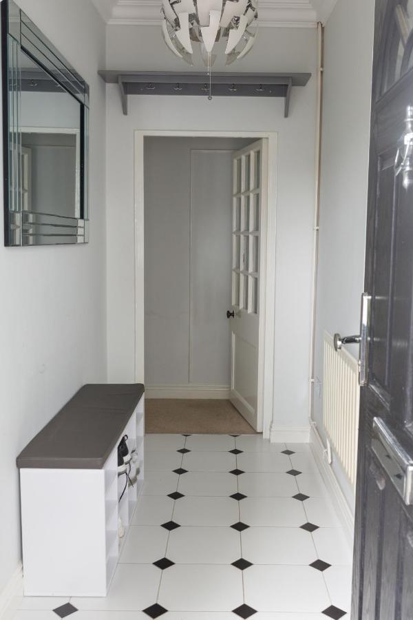 Modern 4br In Windsor, Near Marina And Thames Windsor