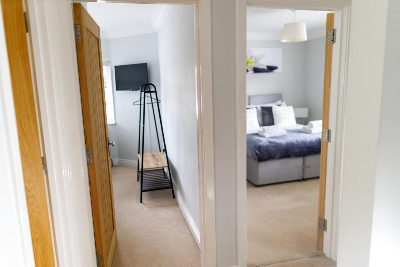 Modern 4br In Windsor, Near Marina And Thames Windsor