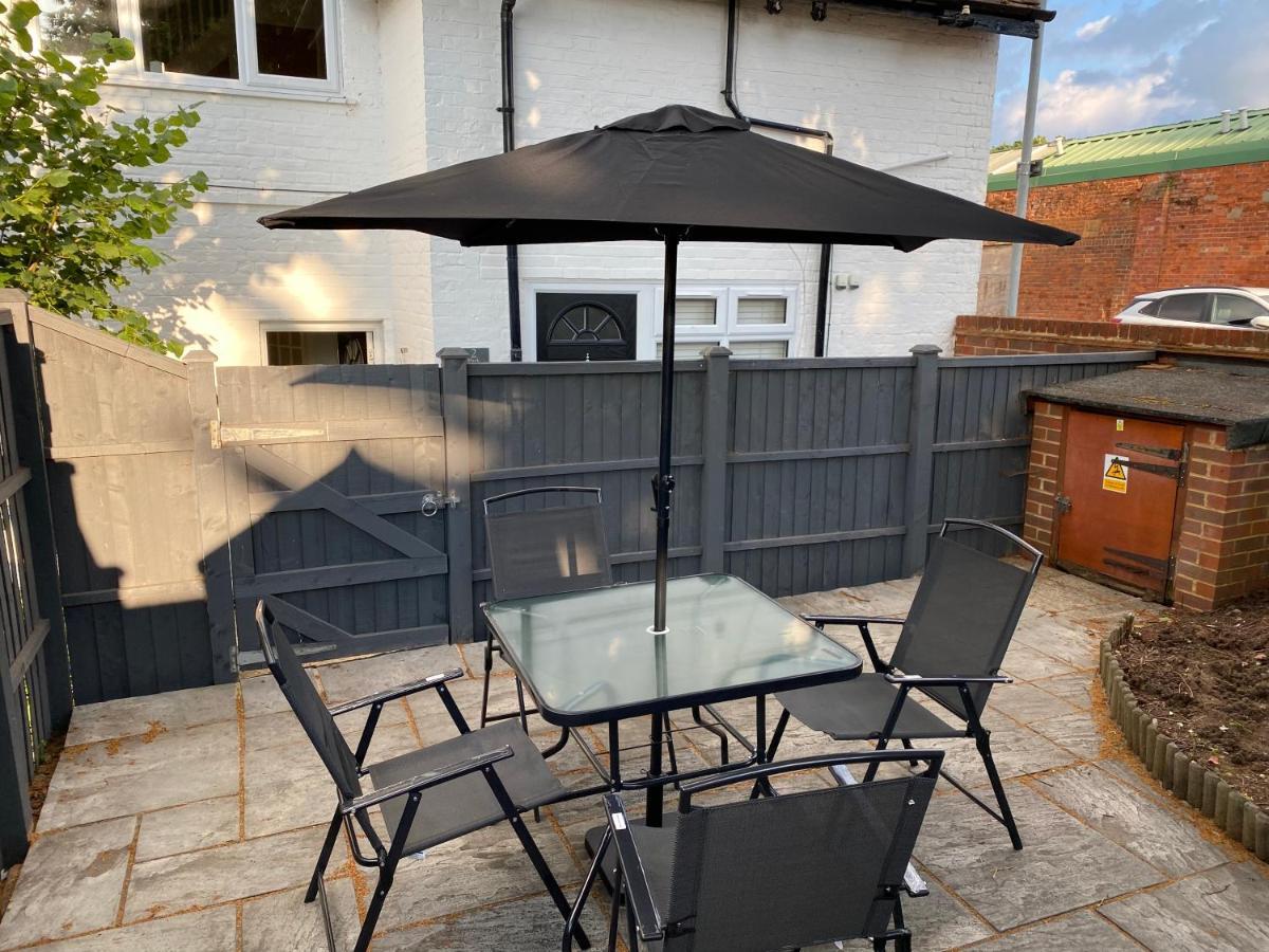 Modern 4br In Windsor, Near Marina And Thames