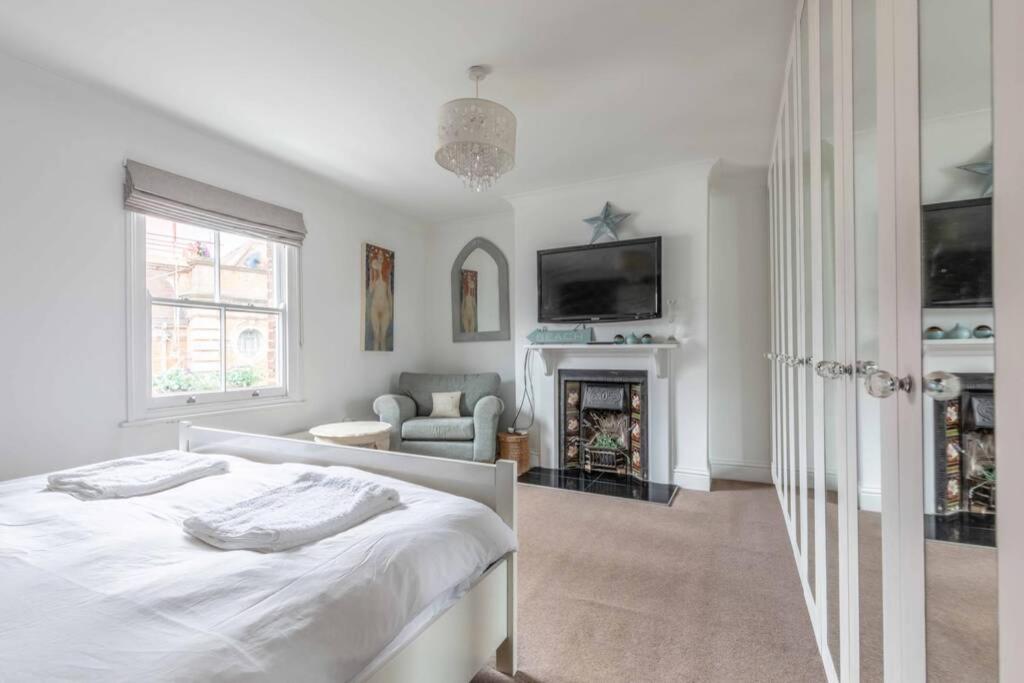 Holiday home Town Centre Victorian Townhouse Sleeps 6