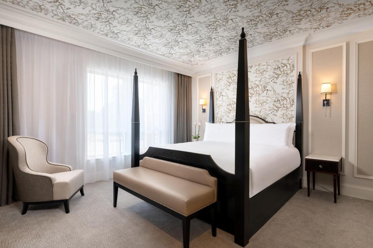 Fairmont Park 5*