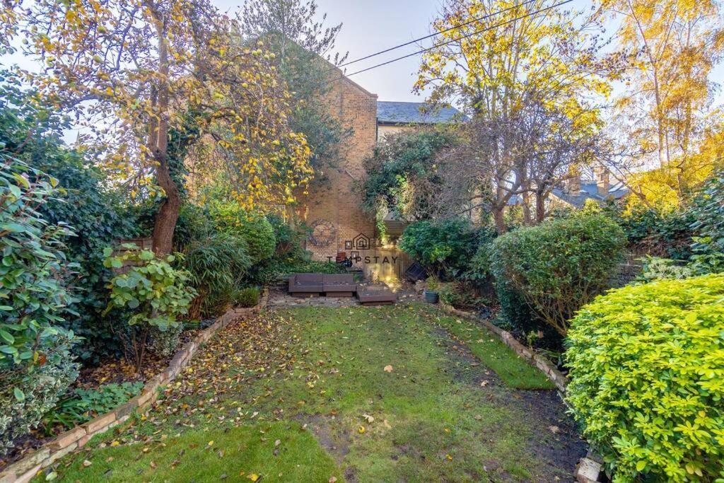 Apartment 5 Min To Castle & Shops - Charming Character *