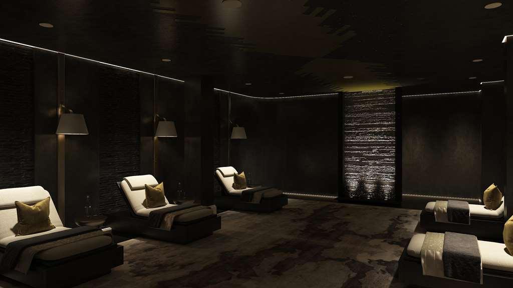 Fairmont Park Hotel 5*