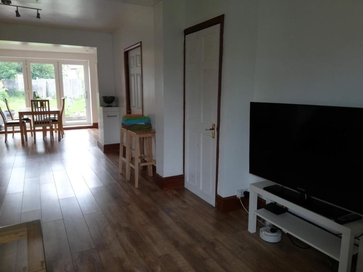 Casa de férias Comfy 3 Bed House Near Castle And Legoland Windsor