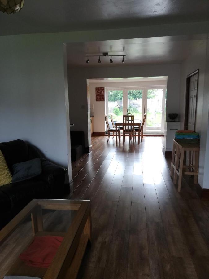 Comfy 3 Bed House Near Castle And Legoland