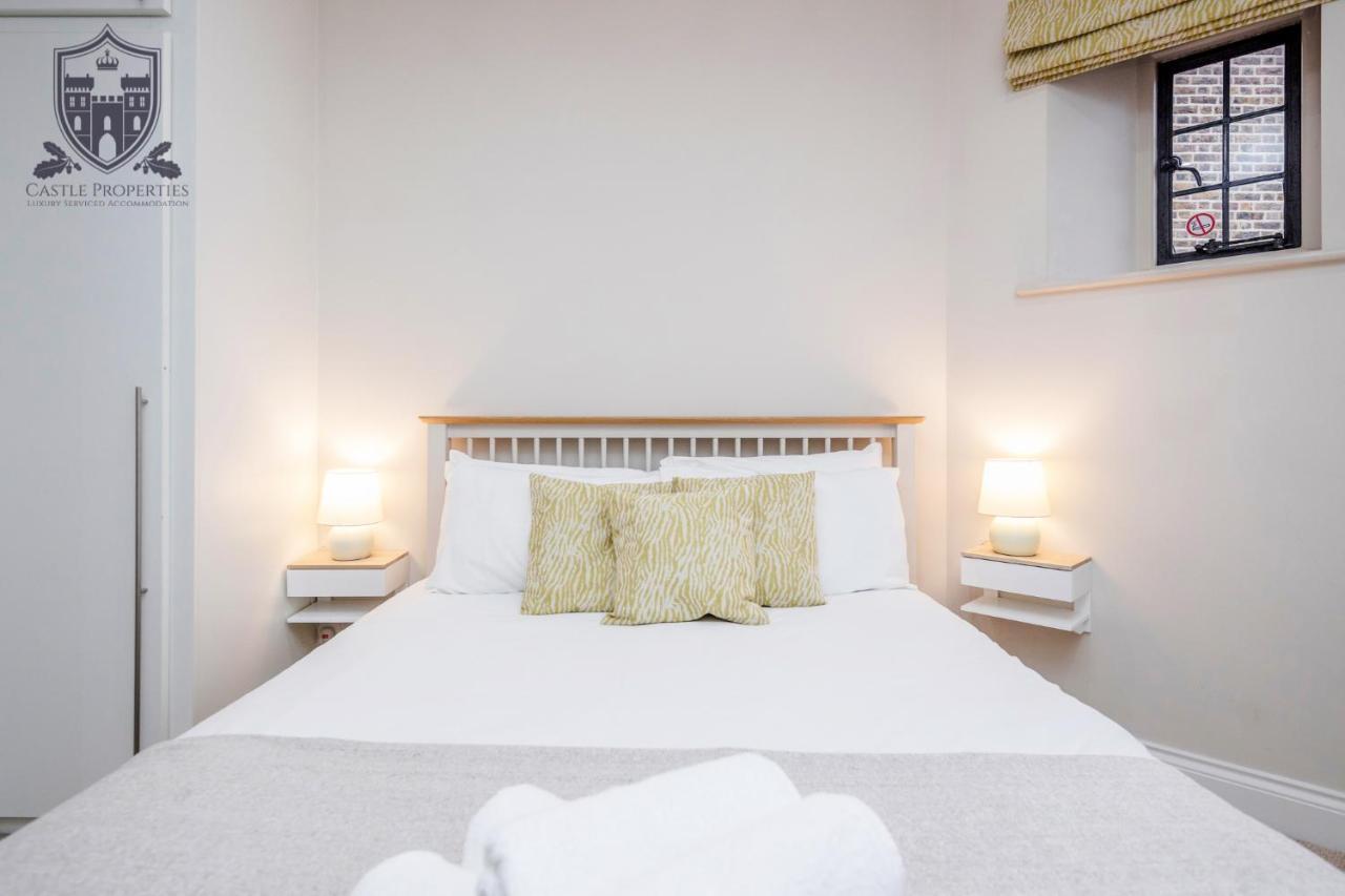 Castle Properties:eton-the College