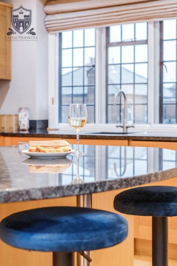 Castle Properties:eton-the College *