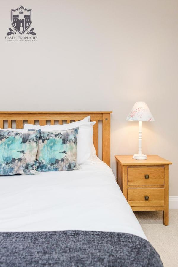 Castle Properties:eton-the College Apartment *