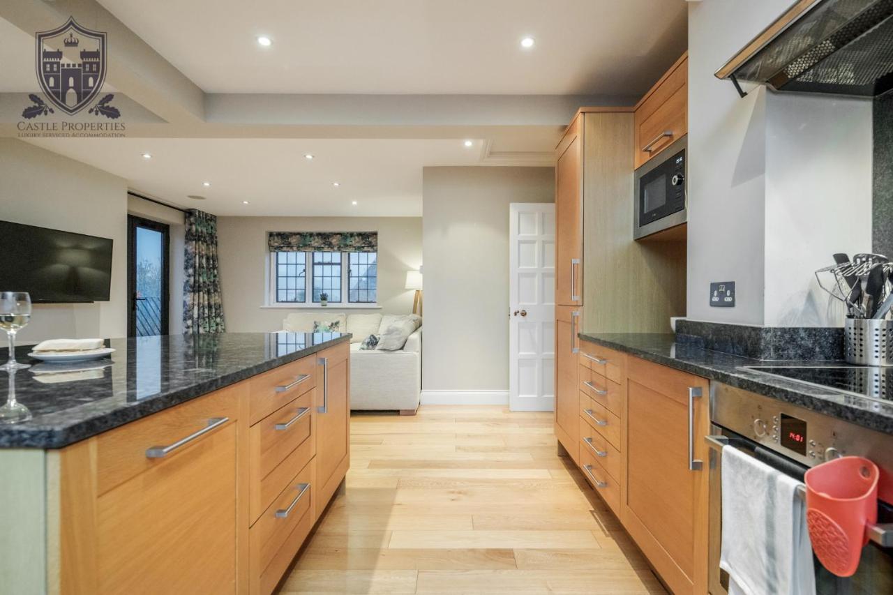 Castle Properties:eton-the College Apartment *