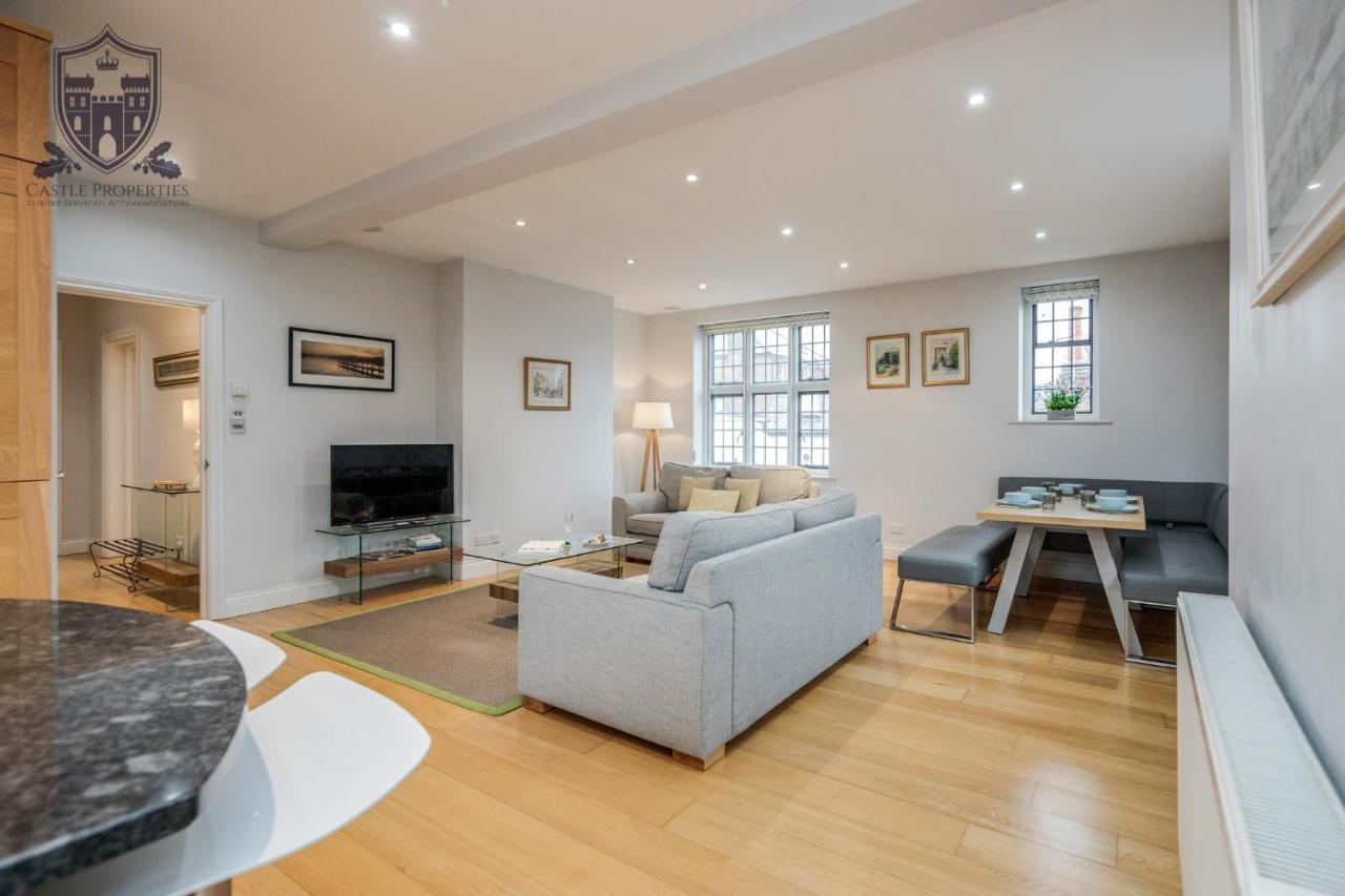 Castle Properties:eton-the College * Windsor