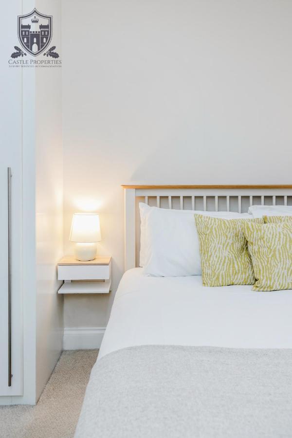 Castle Properties:eton-the College *