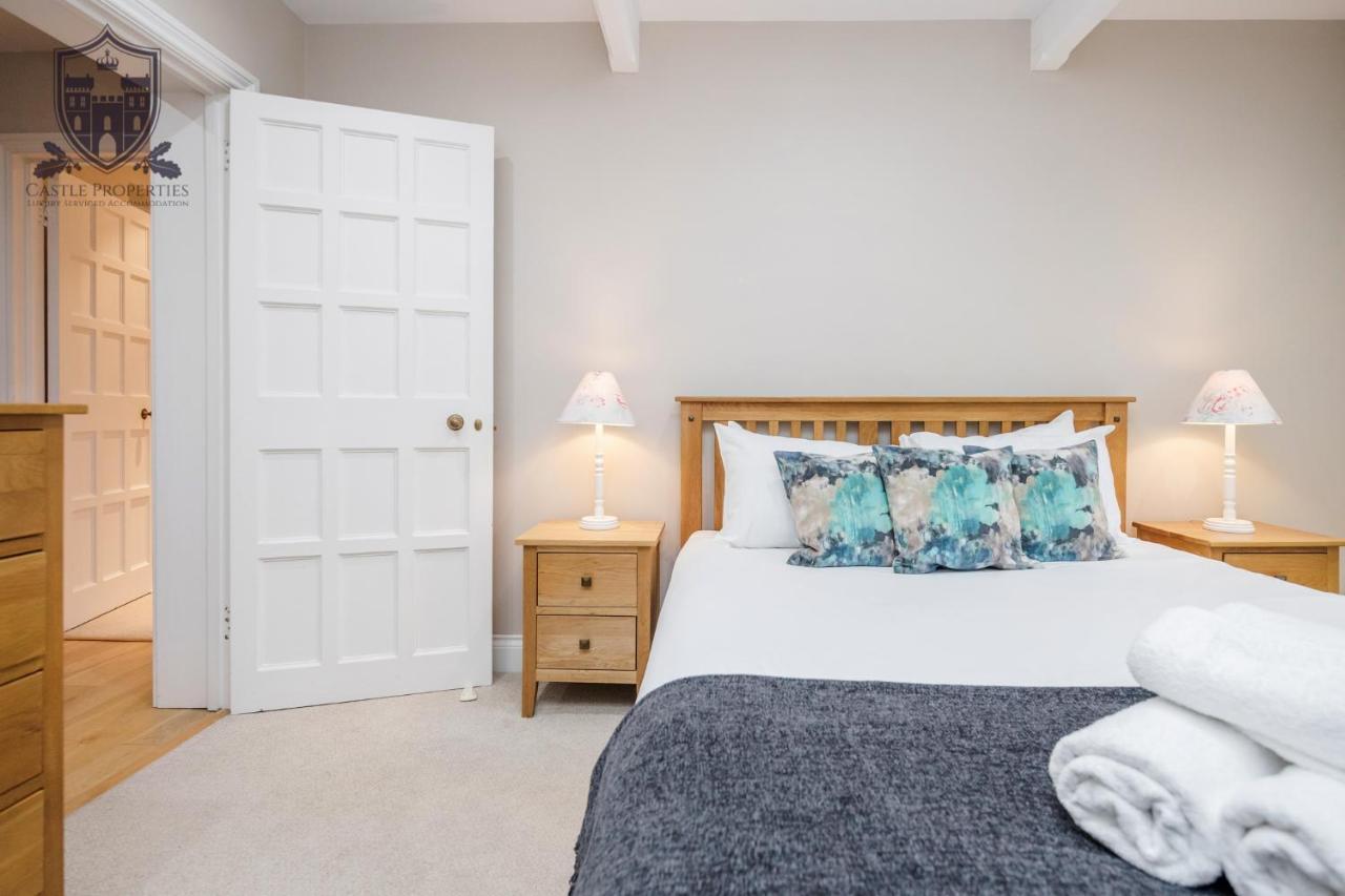 Castle Properties:eton-the College *