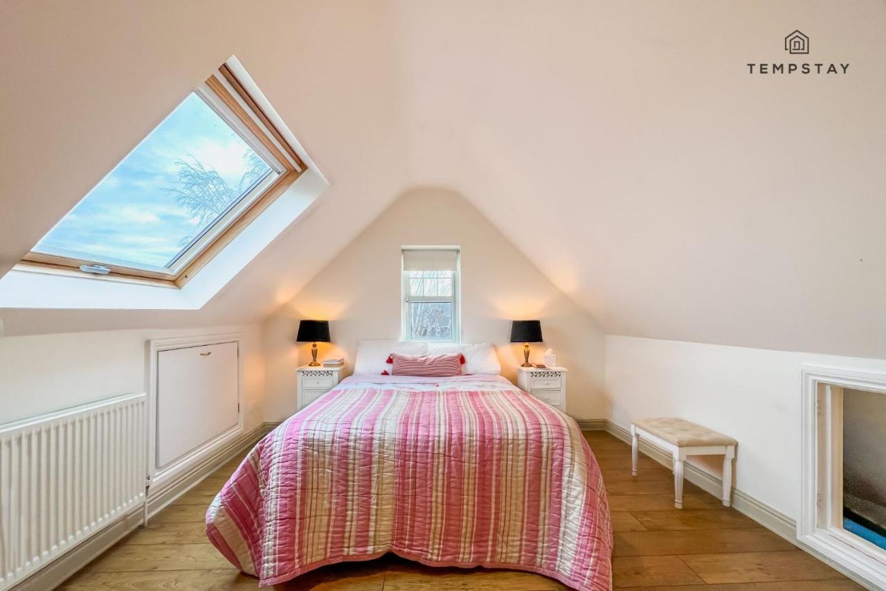 Luxury - Windsor, Gated Parking Holiday home