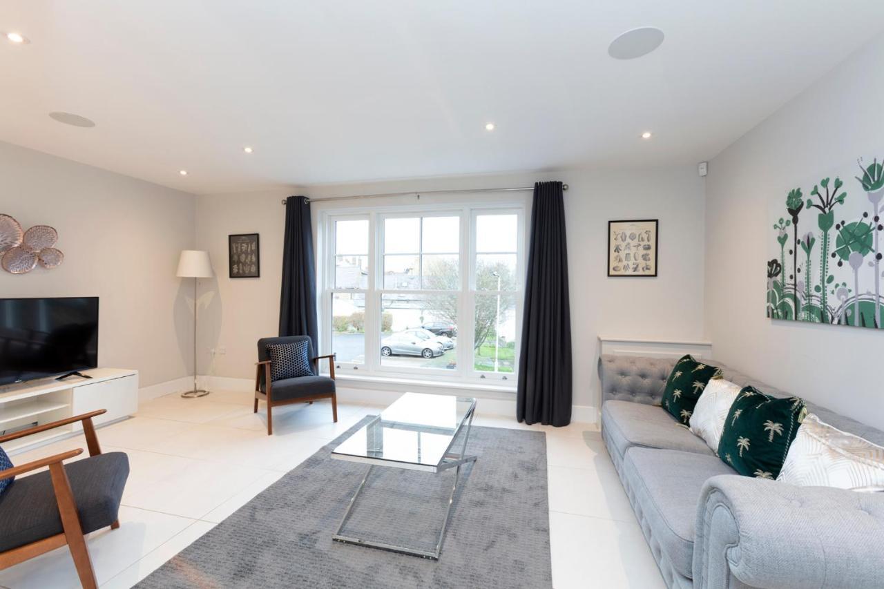 Stunning Town House With Parking Holiday home Windsor