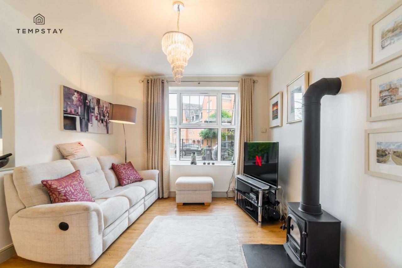 Holiday home Luxury - Windsor, Gated Parking Windsor