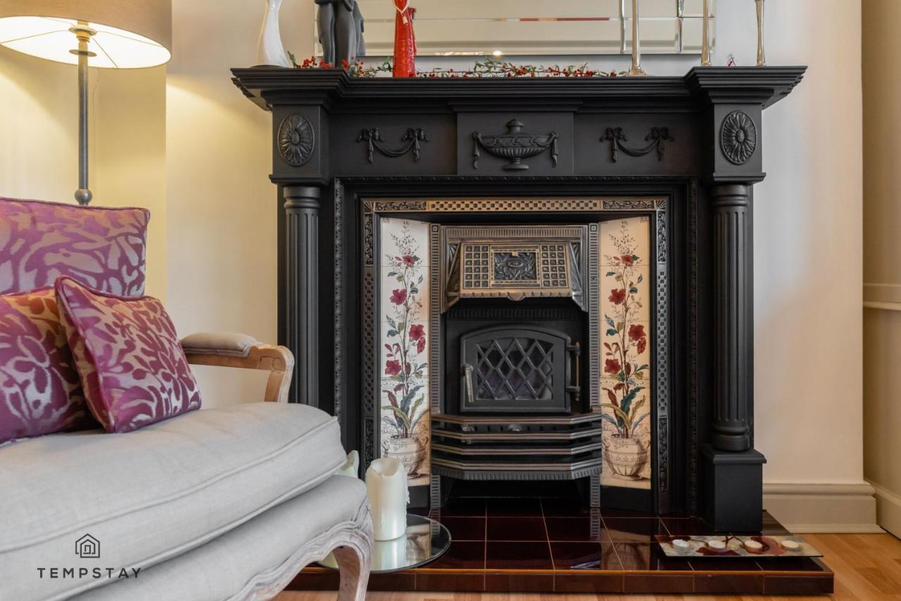 Holiday home Luxury - Windsor, Gated Parking Windsor