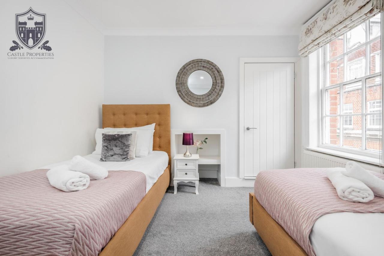 Castle Properties: The Sovereign 5 Bed Town House *
