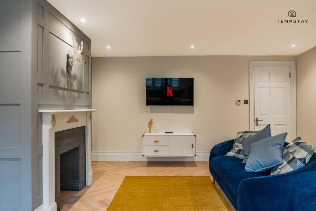 Apartment Stylish With Free Parking - 10 Mins To Legoland!
