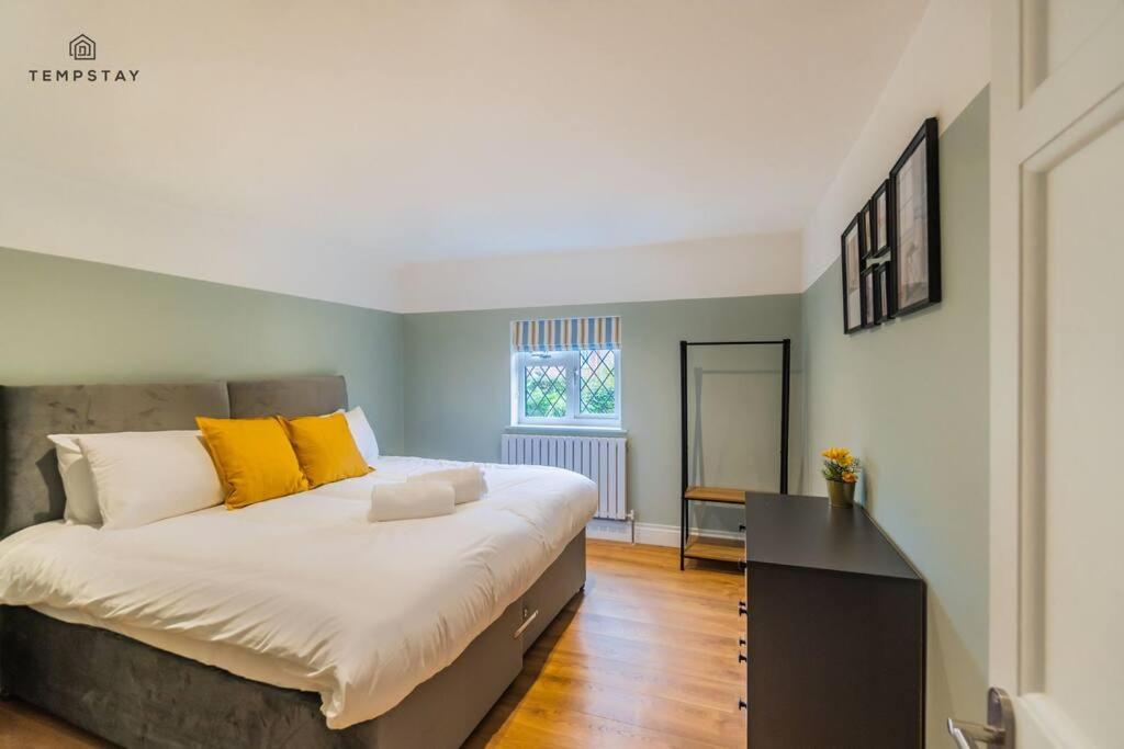 Apartment Stylish With Free Parking - 10 Mins To Legoland! Windsor