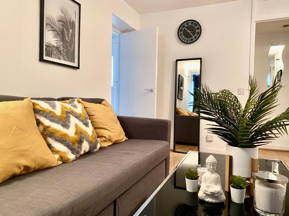 Apartment Entire Central With Free Parking! *