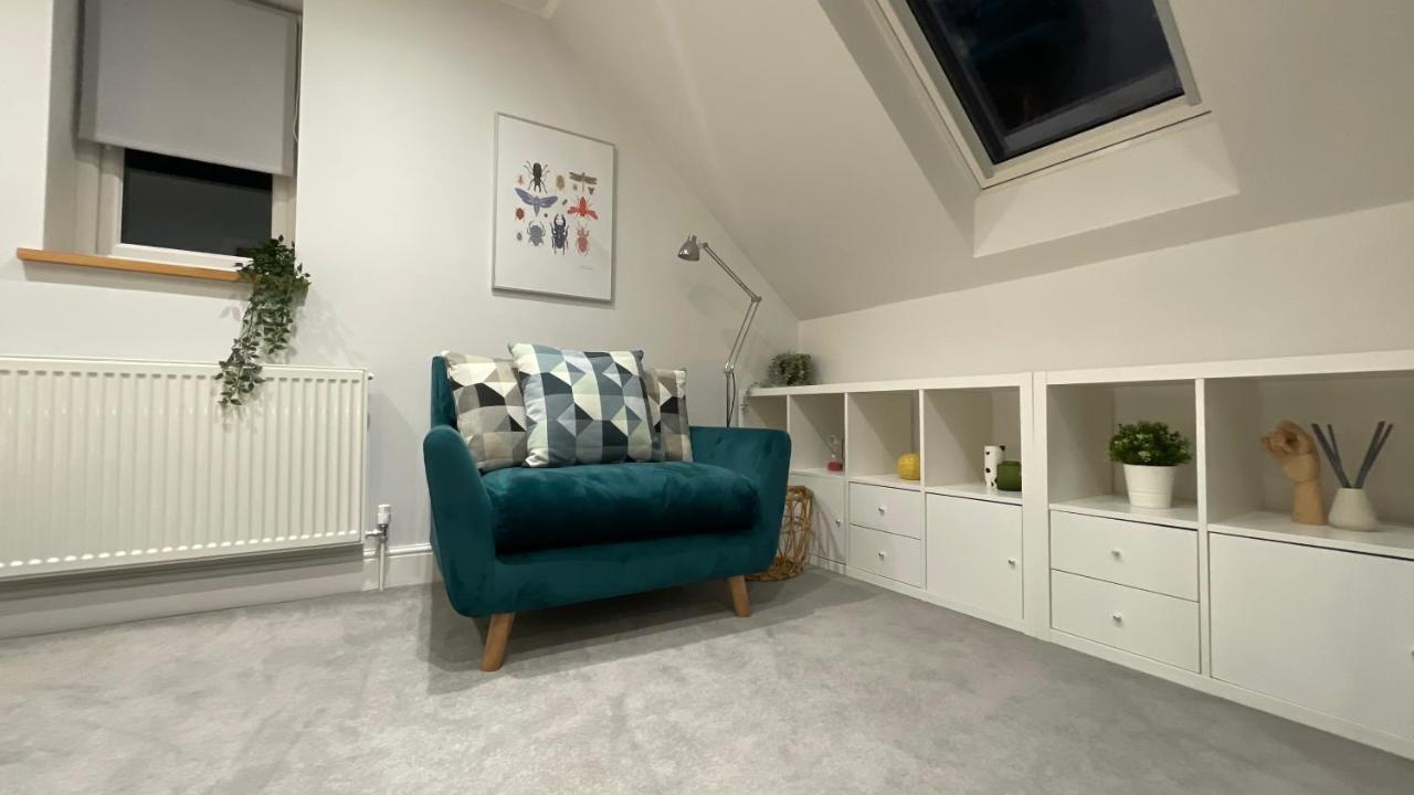 Unique Luxury Detached In That Sleeps 4 Windsor