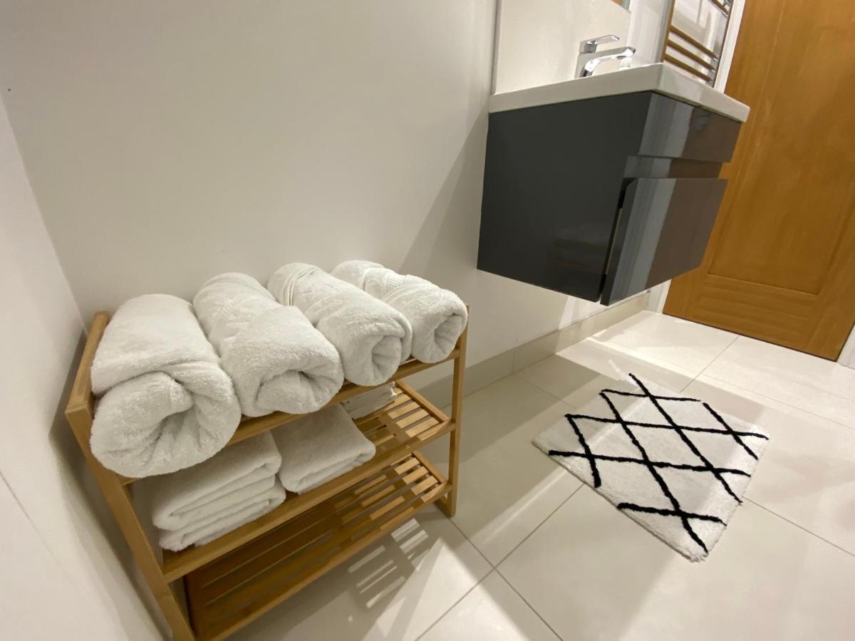 Unique Luxury Detached In That Sleeps 4 Holiday home Windsor