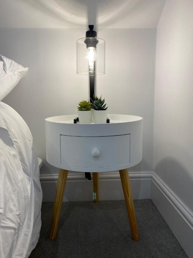 Unique Luxury Detached In That Sleeps 4 *