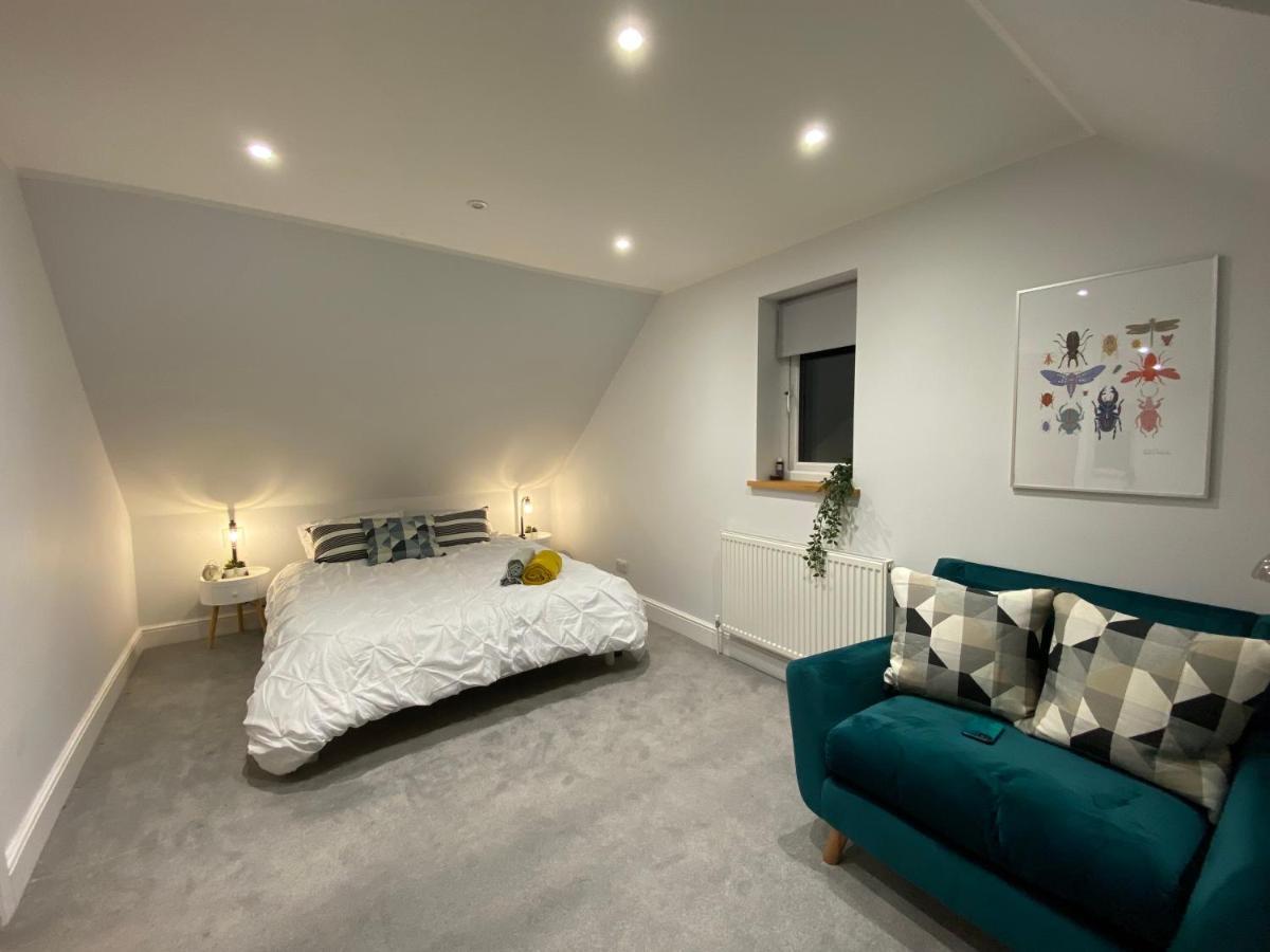 Unique Luxury Detached In That Sleeps 4 Windsor