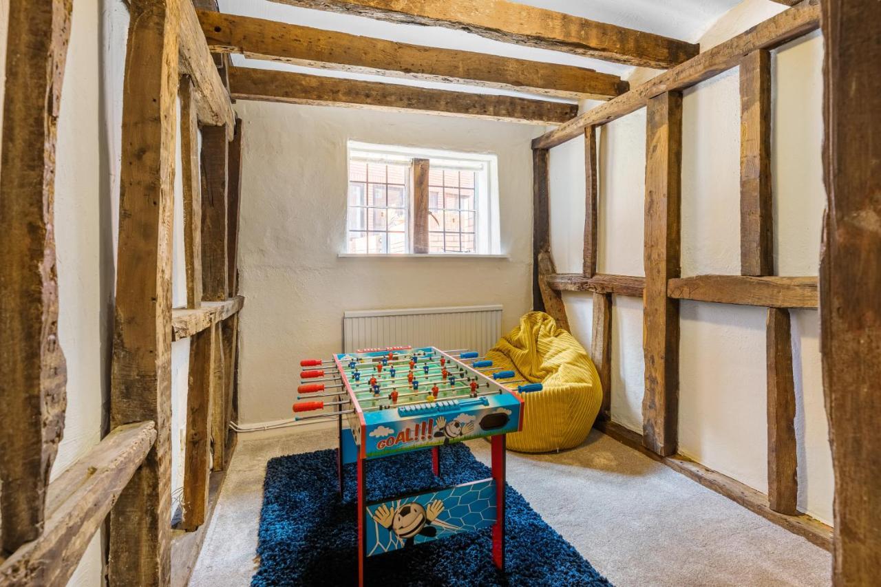 Characteristic 4 Bed In The Heart Of * Windsor